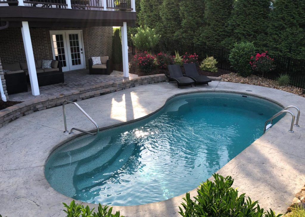Valencia 14′ 6″ x 28 6 Valencia fibreglass pool